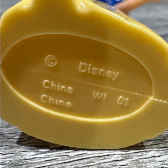 McDonald’s | Disney: Snow White & Pocahontas Miniature Dolls - Happy Meal Toys - Picture 7 of 14